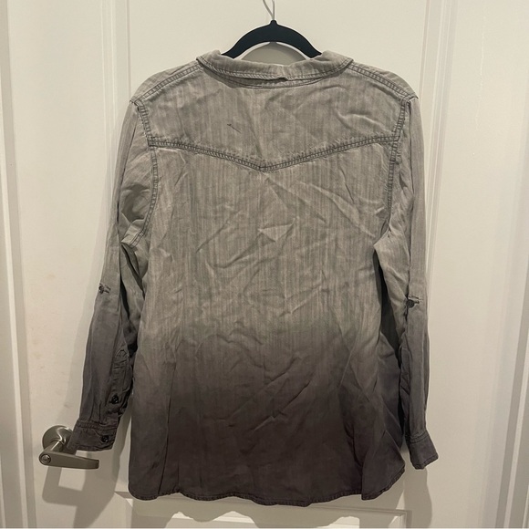 NWT soft surroundings gray ombré button up chambray top size XL (FLAW) - Picture 5 of 7